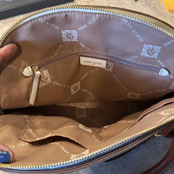 Anne Klein Alma Type bag with Crossbody Strap and Handles - Picture 10 of 10